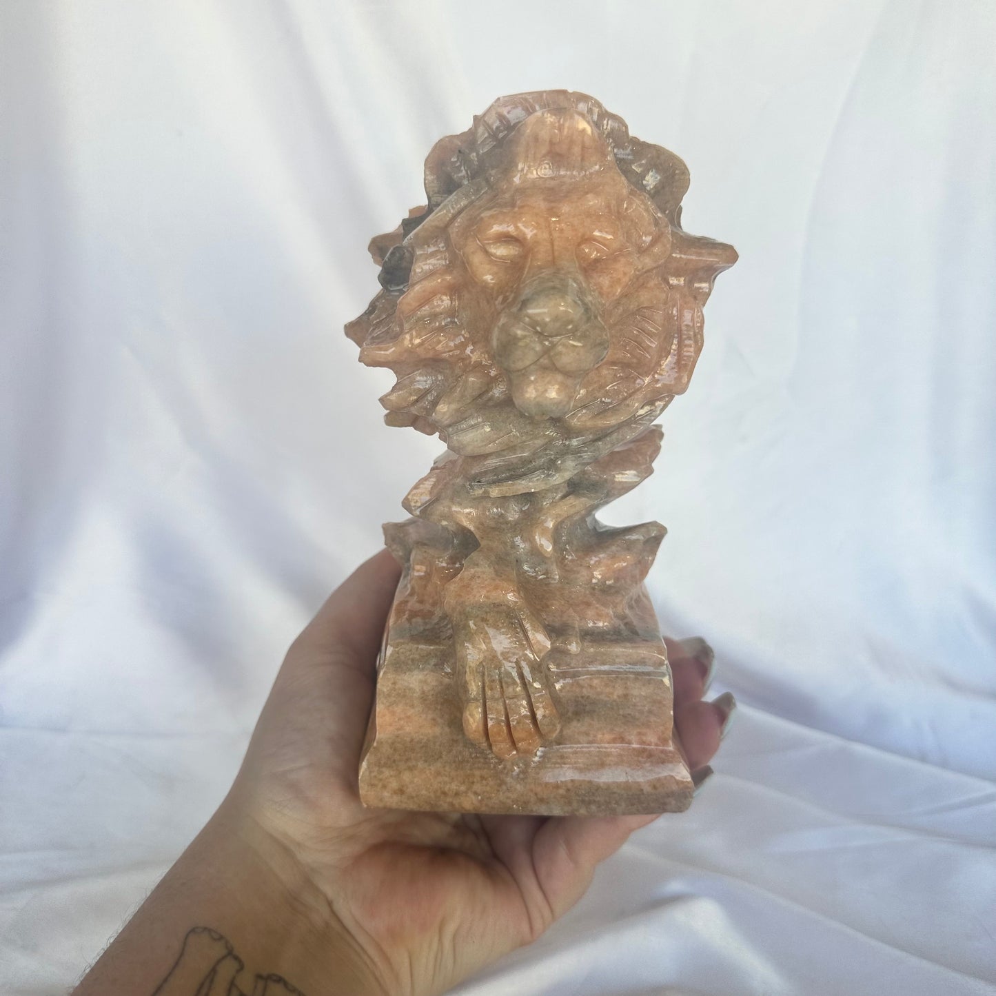 Sunstone lion statue