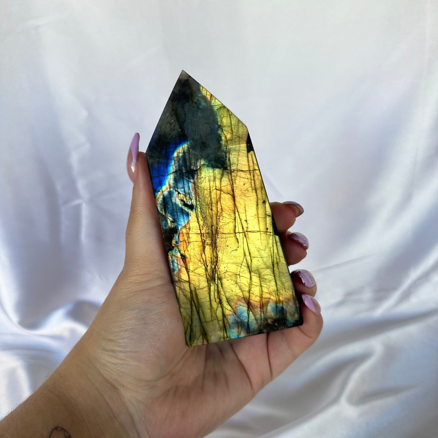 Labradorite point #202
