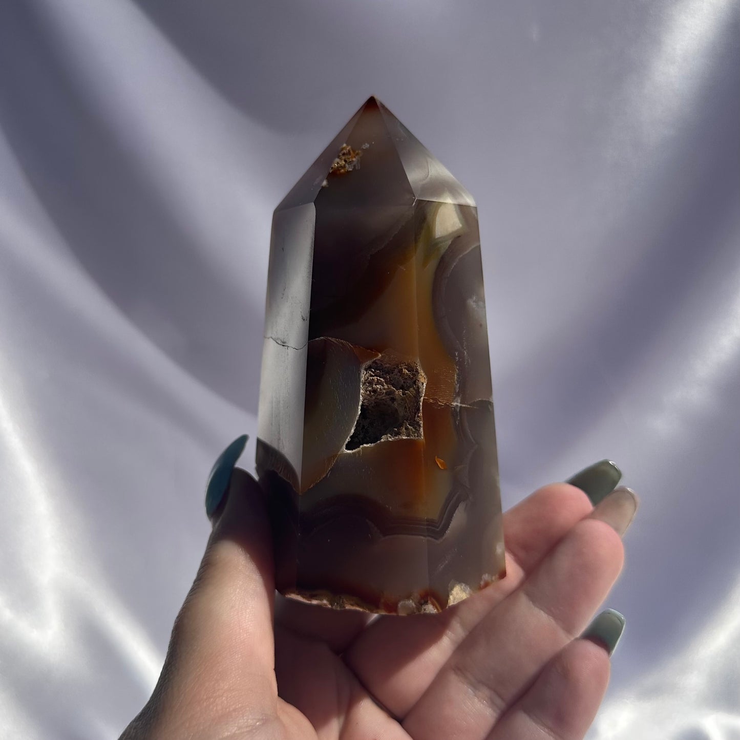 Black flower agate point #438