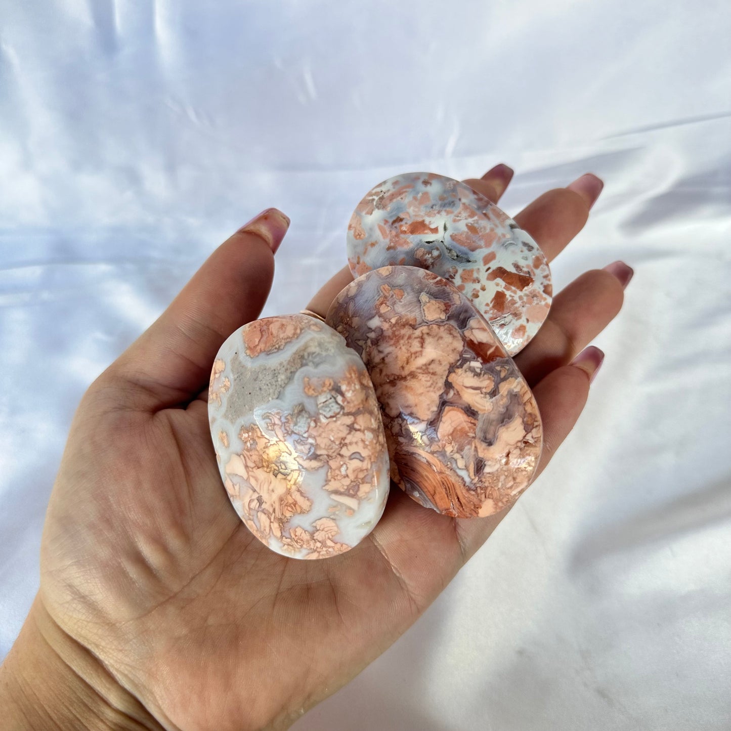 Petal agate palm stone