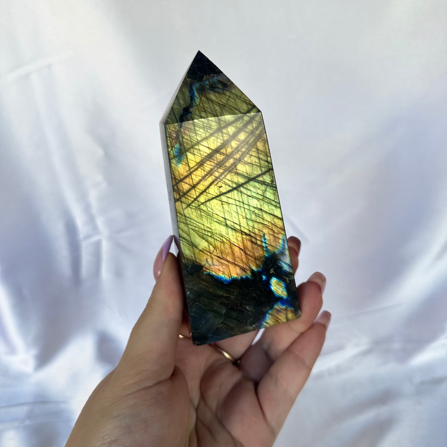 Labradorite point #227