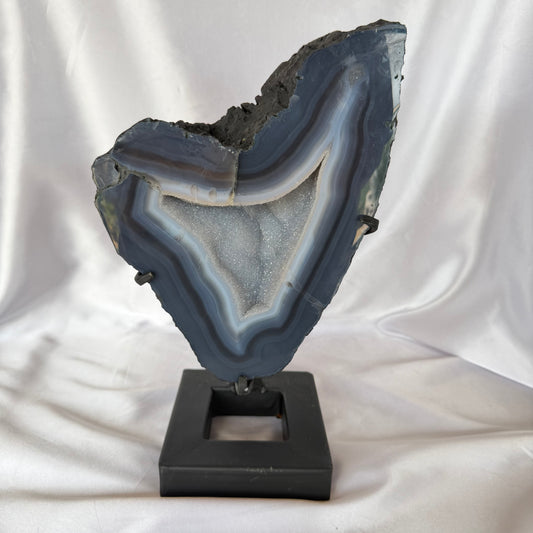 Sugar agate cave on stand
