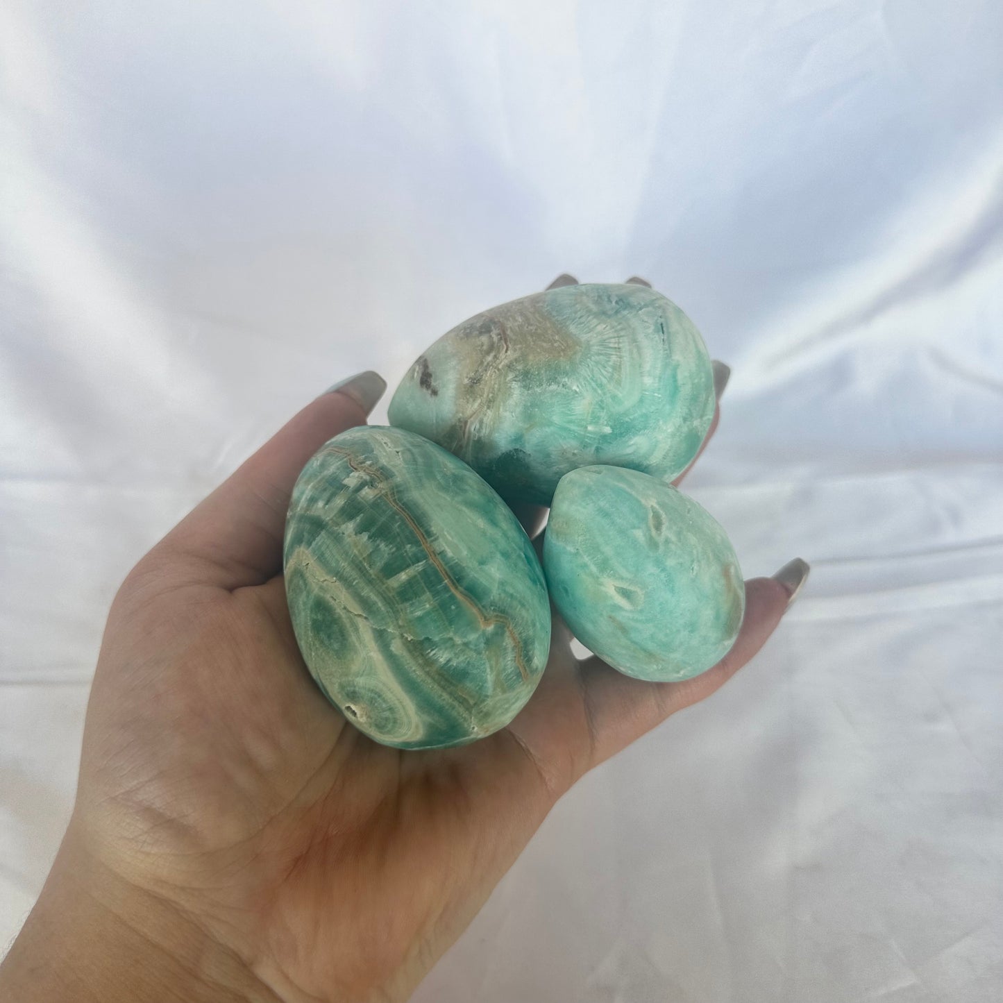 Blue aragonite eggs