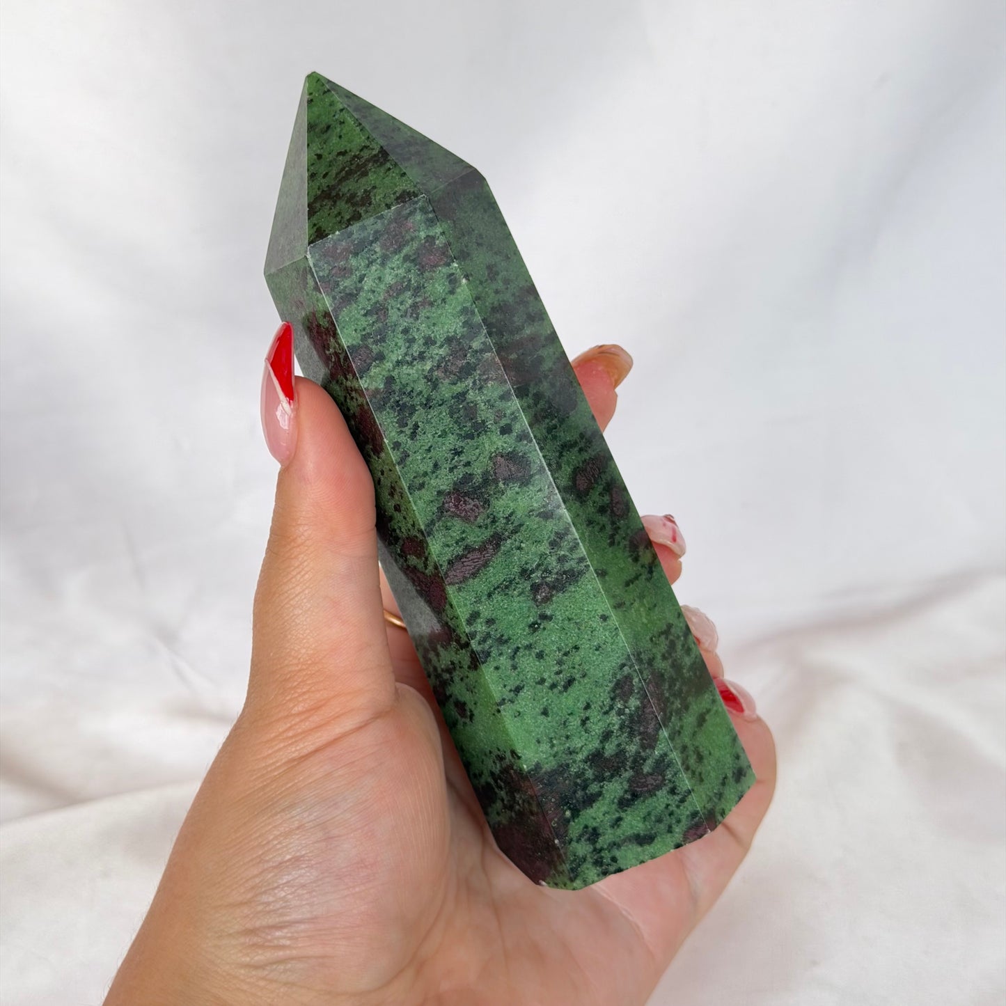 Ruby zoisite point