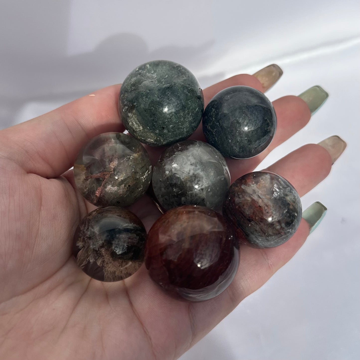 Garden quartz mini sphere