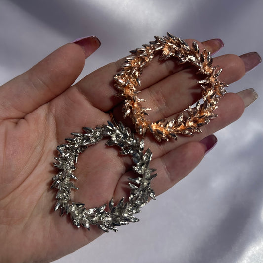 Assorted wreath sphere stands