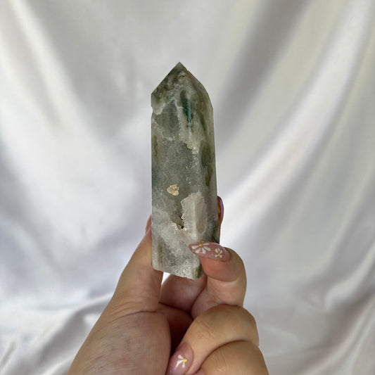 Druzy moss agate point #31