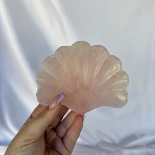 Rose quartz shell bowl