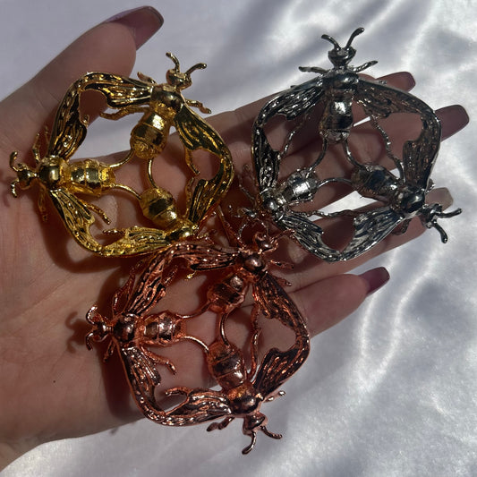Assorted bees sphere stands